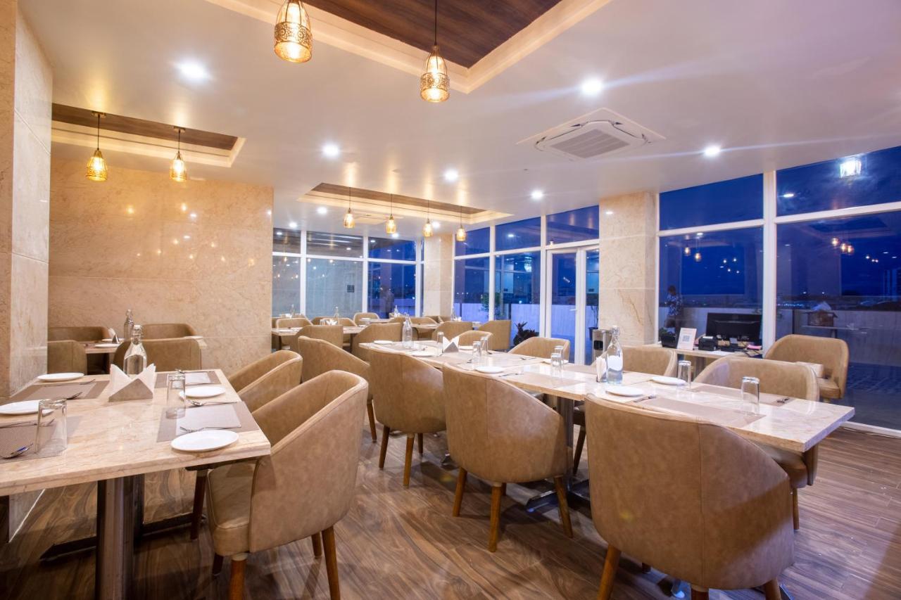 Kingston Hotel Bangalore Eksteriør bilde