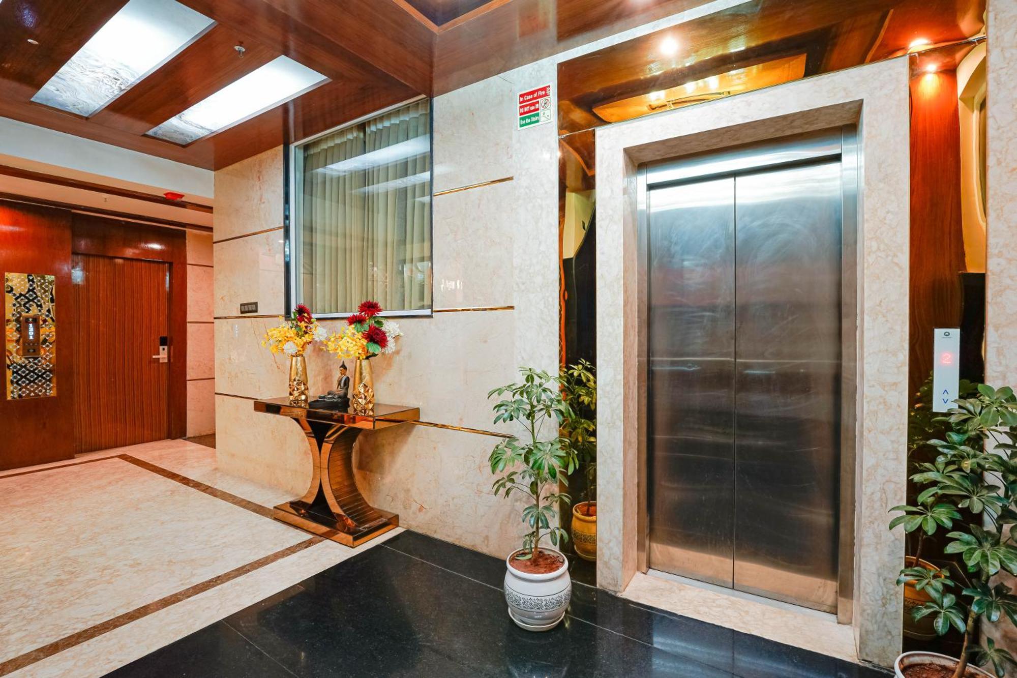 Kingston Hotel Bangalore Eksteriør bilde